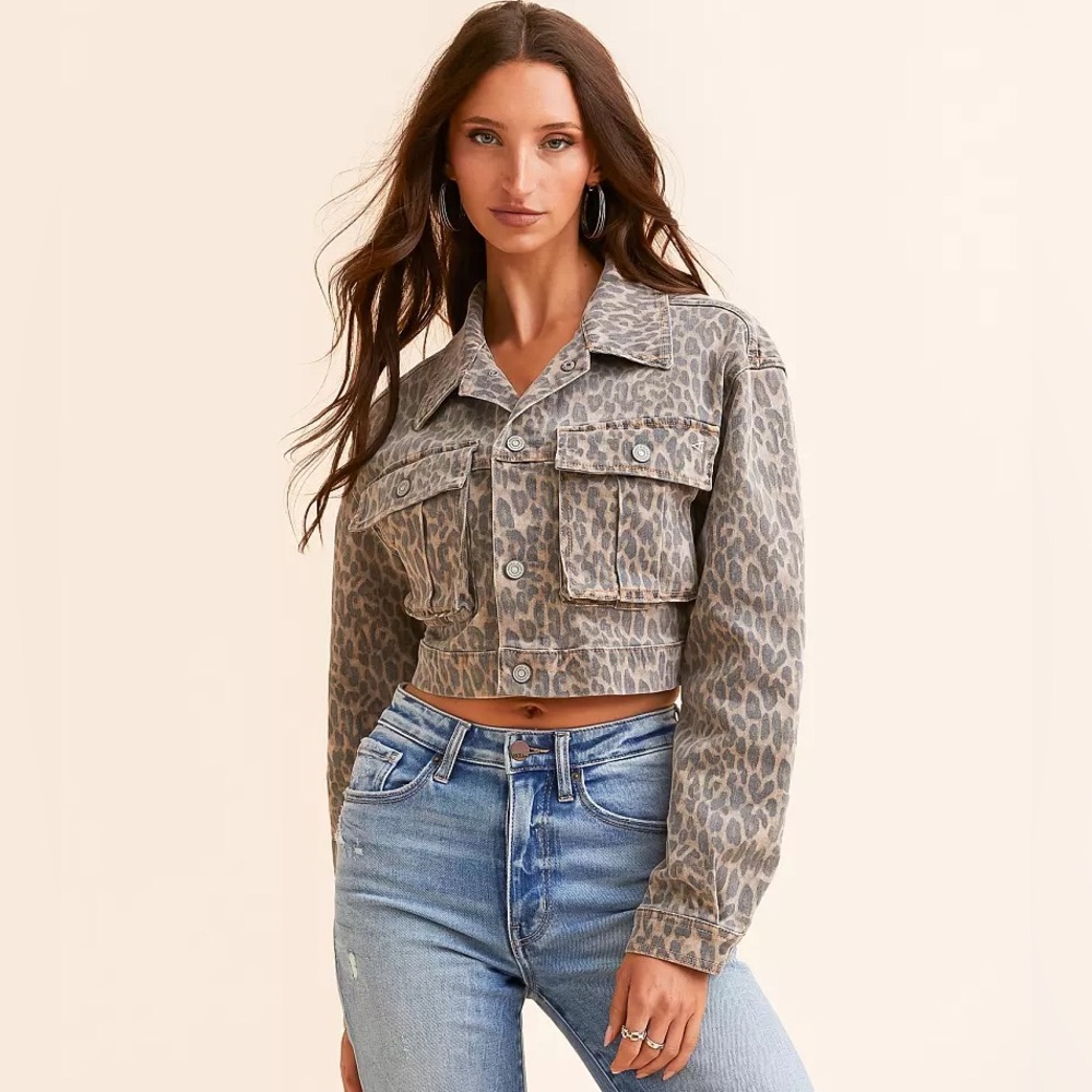 NWT Hidden Leopard Print Cropped Denim Jacket
